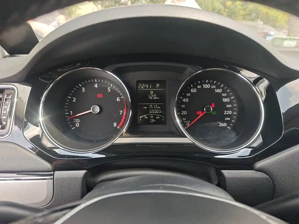Volkswagen Sagitar — миниатюра 7