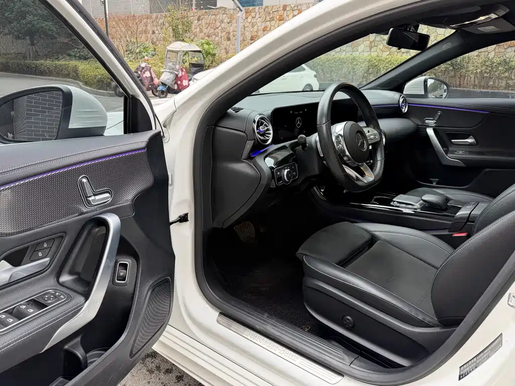 MERCEDES-BENZ A CLASS