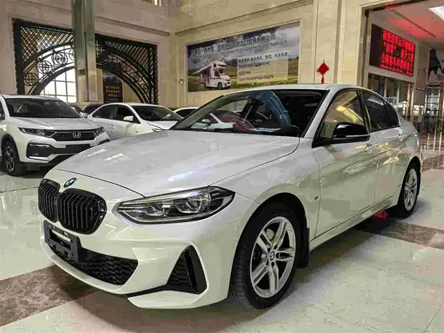 BMW 1 SERIES