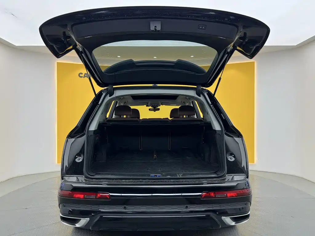 Audi Q7 — миниатюра 11