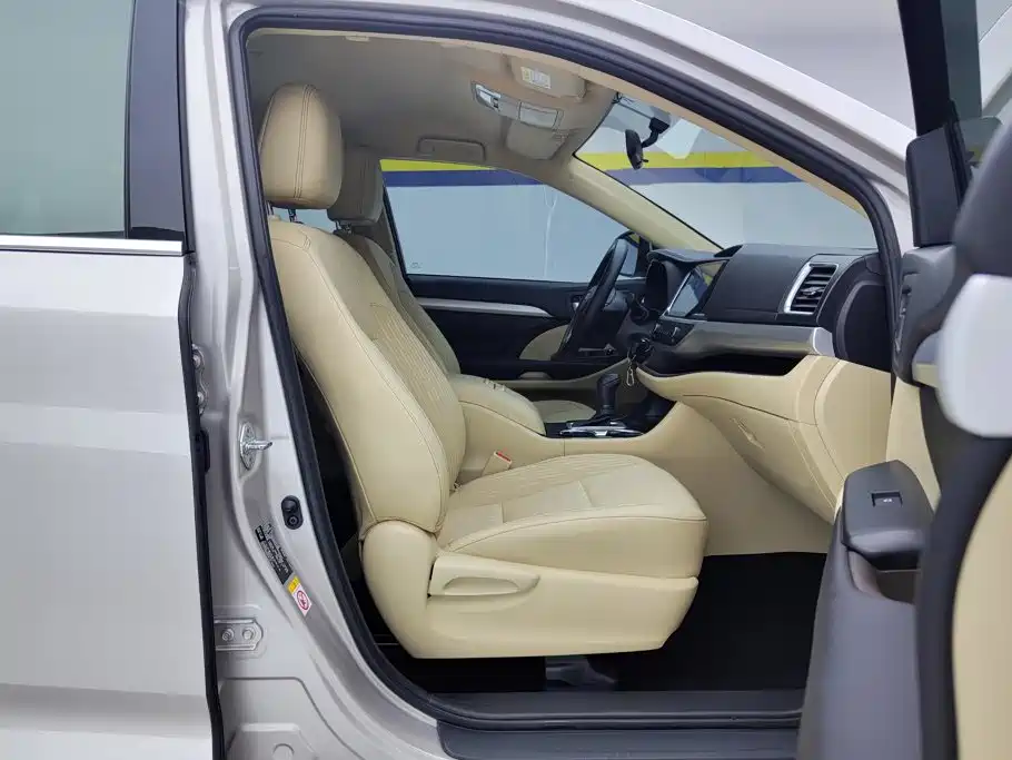 Toyota Highlander — миниатюра 8