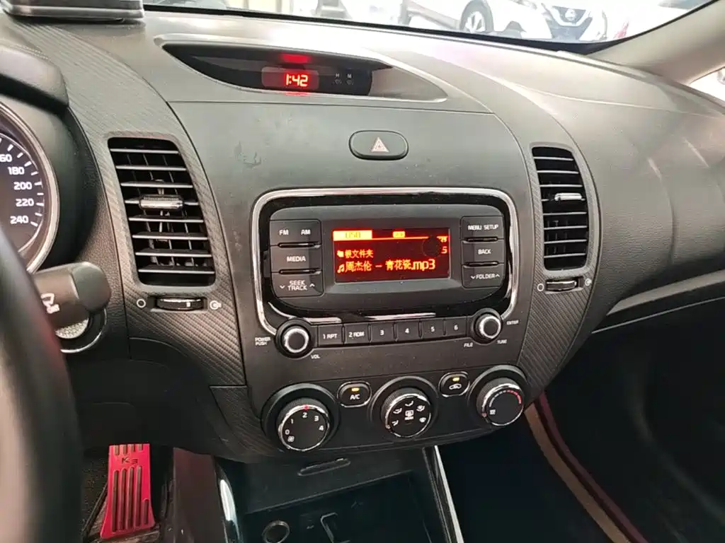 Kia K3 — миниатюра 13