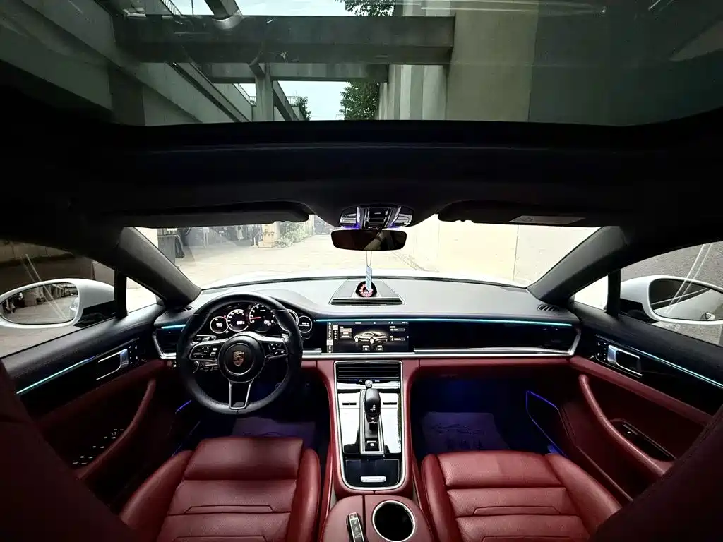 Porsche Panamera — миниатюра 6