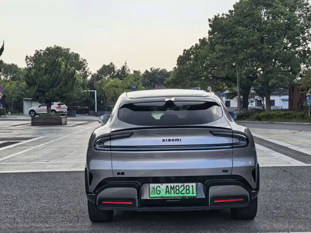 Xiaomi YU7 — миниатюра 7