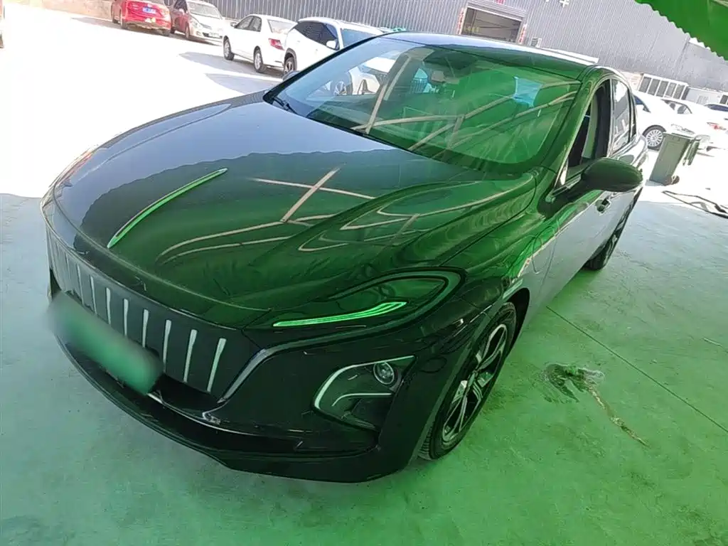 Hongqi Hongqi E-QM5 2024