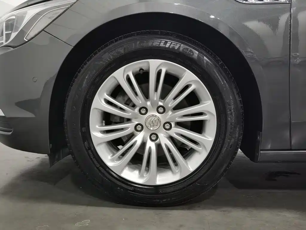 Buick LaCrosse — миниатюра 17
