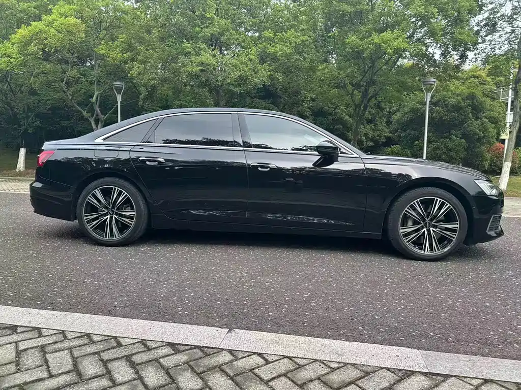 Audi A6L 2022 55 TFSI quattro Premium