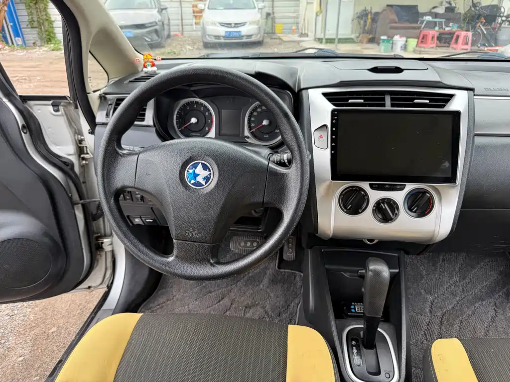 Venucia R50X — миниатюра 13