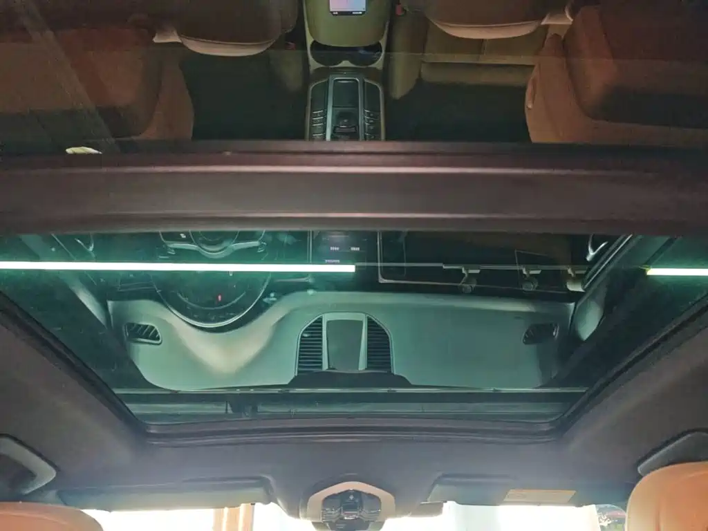 Porsche Macan — миниатюра 18