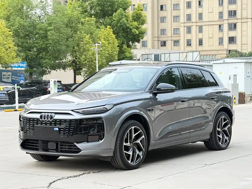 Audi Q6L E-tron