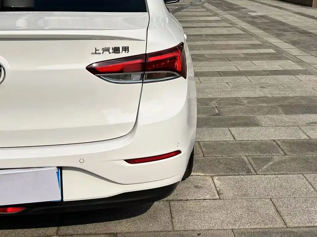 Buick Excelle — миниатюра 8