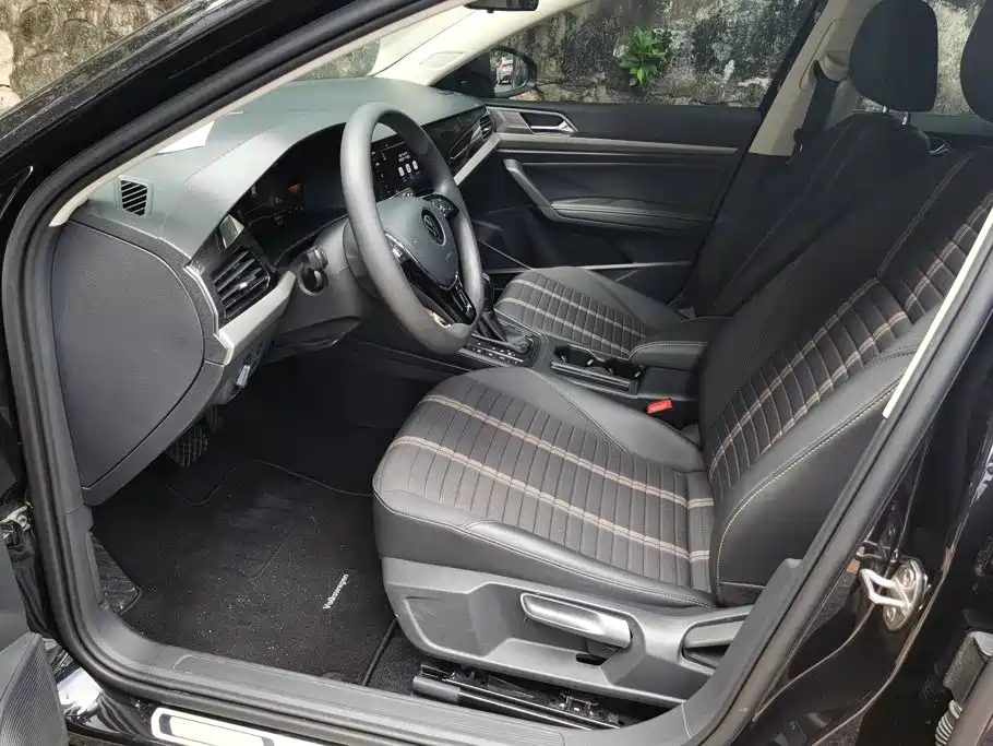 Volkswagen Lavida — миниатюра 8