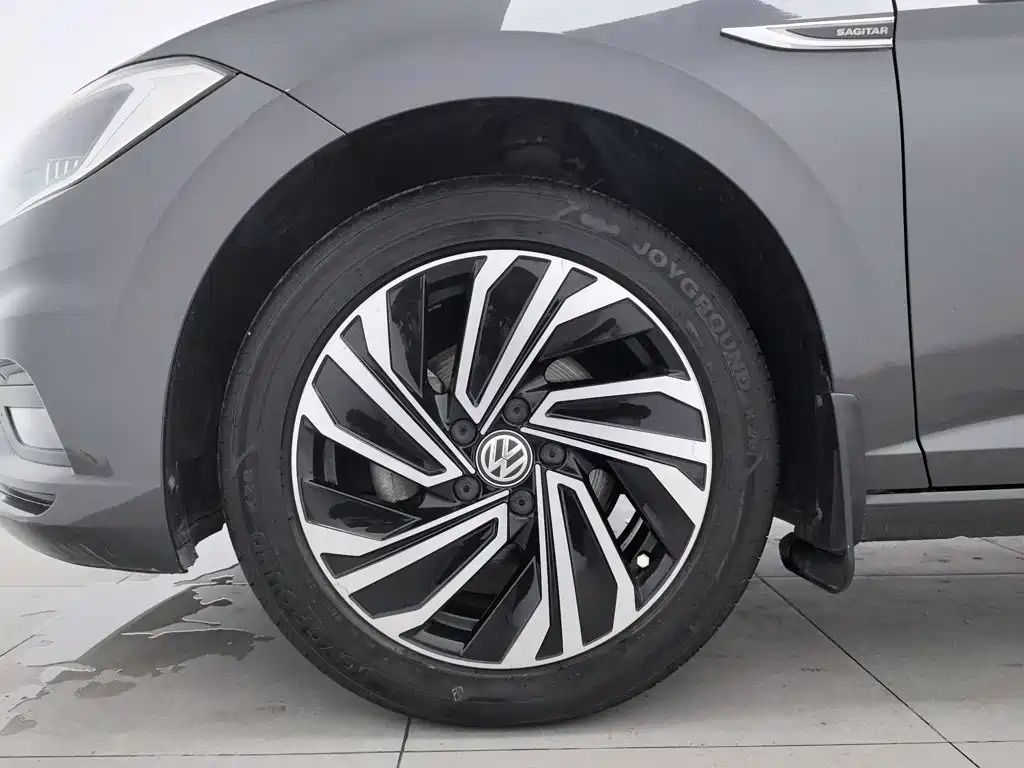 Volkswagen Sagitar — миниатюра 17