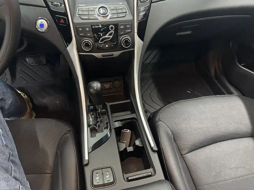 Hyundai Sonata — миниатюра 6