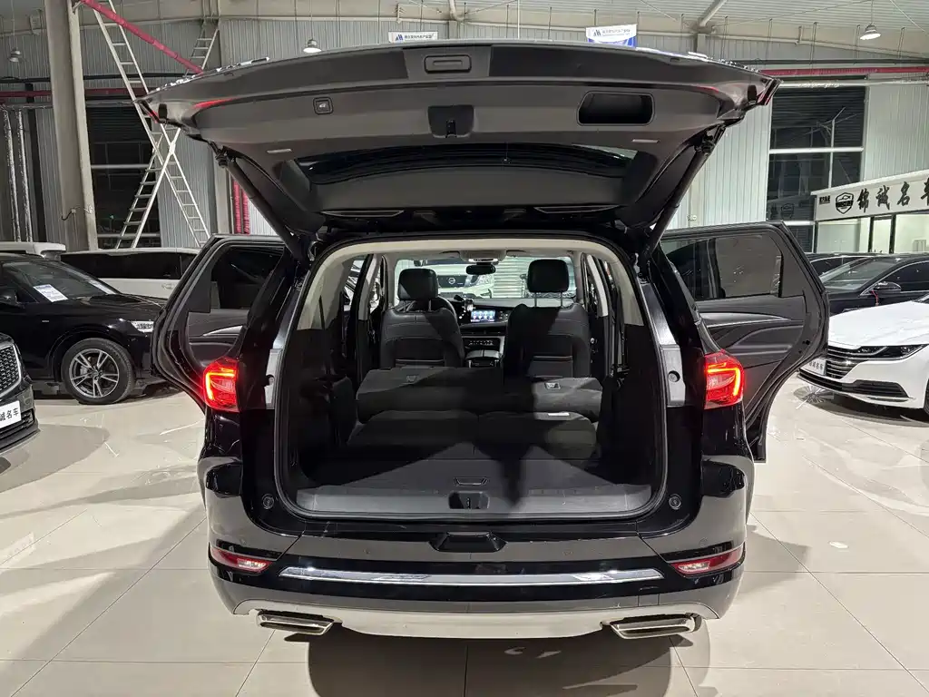 Buick Enclave — миниатюра 13