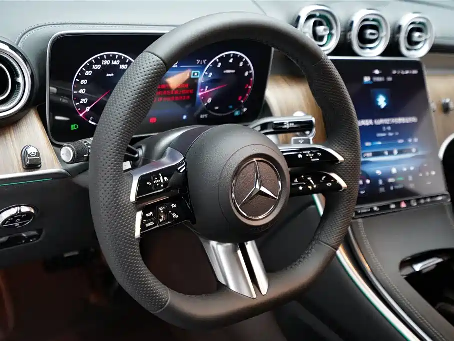 MERCEDES-BENZ GLC
