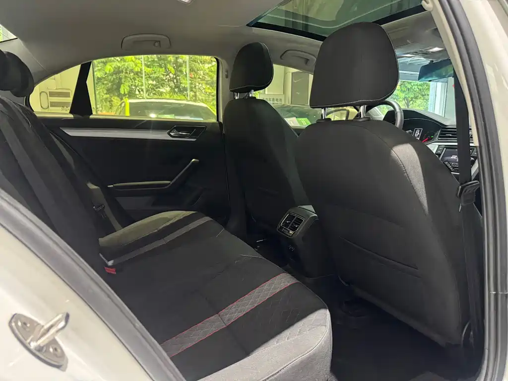 Volkswagen Lamando — миниатюра 16