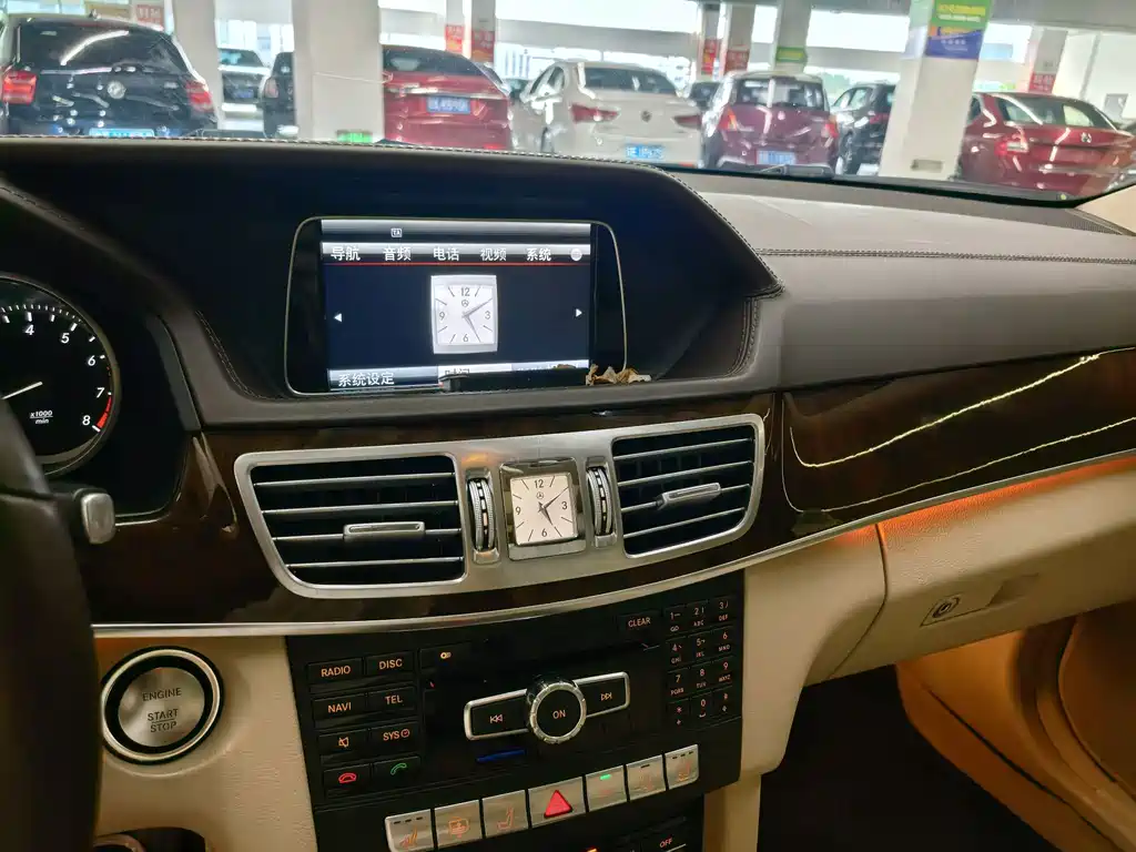 Mercedes-Benz E-Class — миниатюра 12