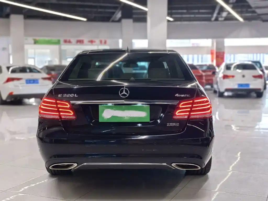 Mercedes-Benz E-Class — миниатюра 4