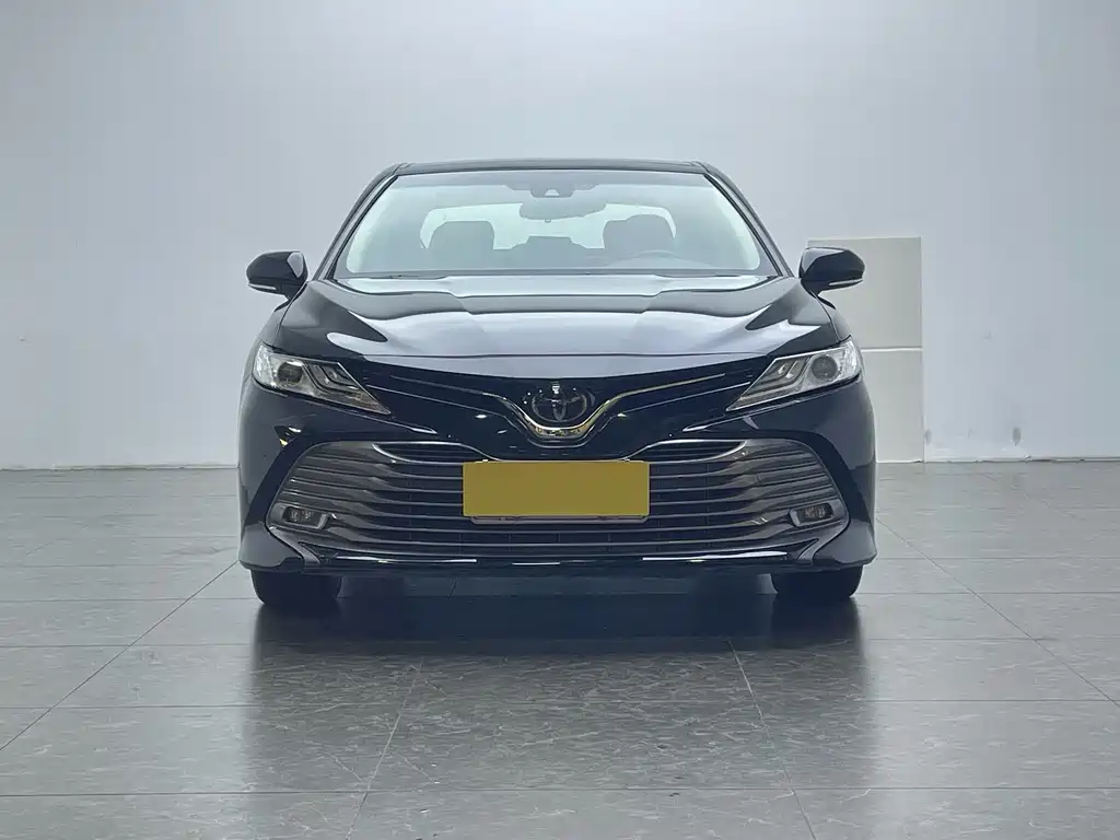 Toyota Camry — миниатюра 2