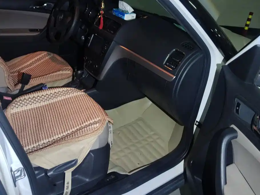 Skoda Yeti — миниатюра 8