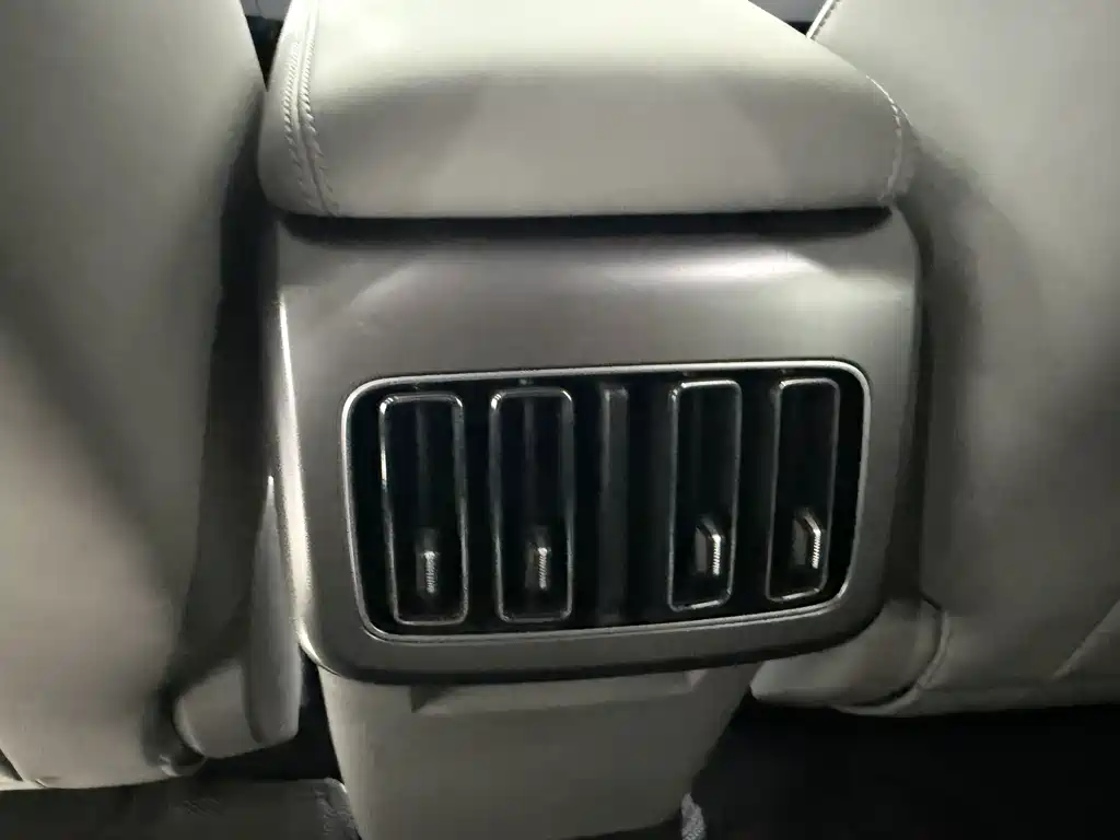 BYD Song Ultra — миниатюра 12