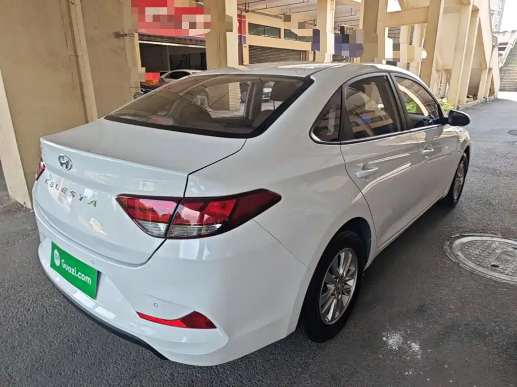 Hyundai Elantra — миниатюра 7
