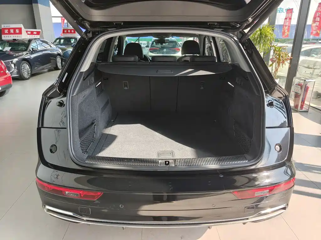 Audi Q5L — миниатюра 15