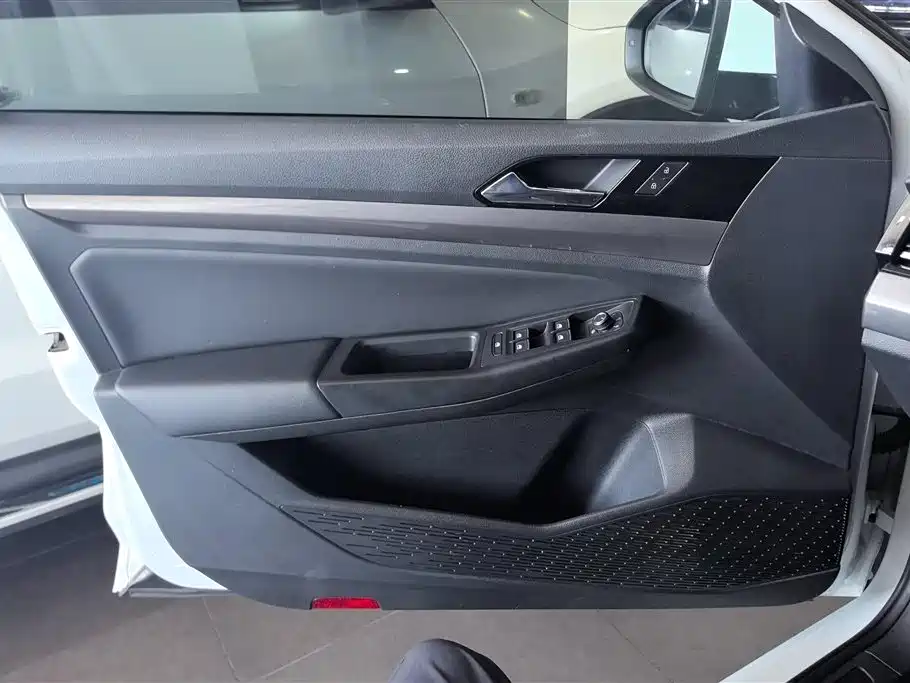 Volkswagen Bora 2020 1.5L AT Comfort