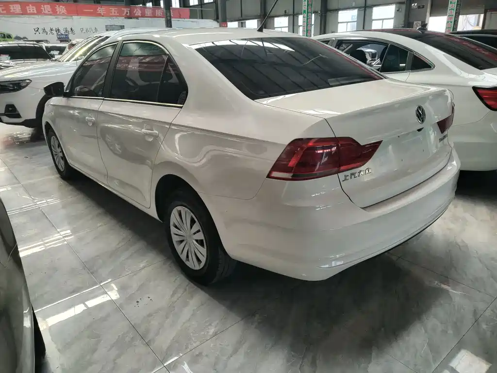Volkswagen Santana — миниатюра 8