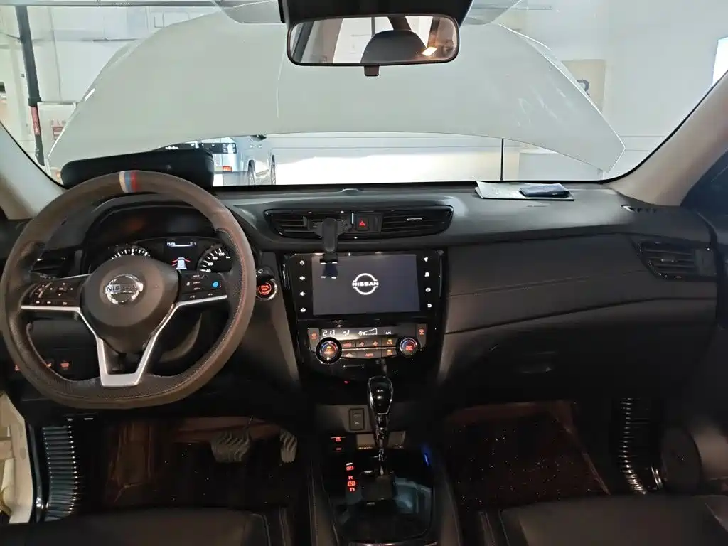 Nissan X-Trail — миниатюра 10