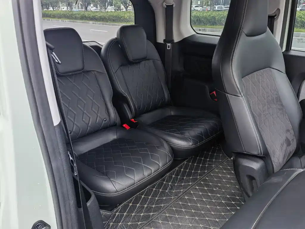 Baojun KiWi EV — миниатюра 10