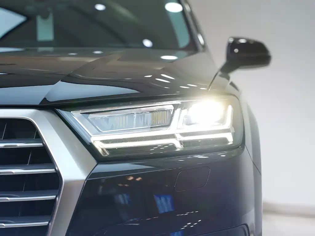 Audi Q7 2019 55 TFSI