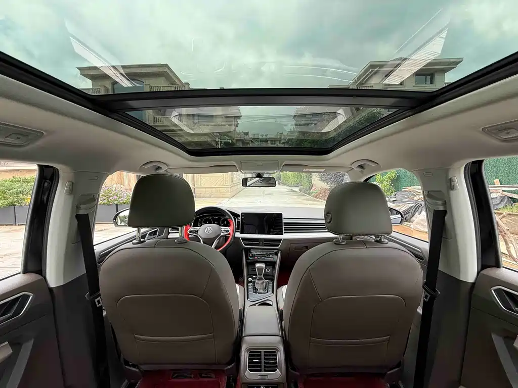 Volkswagen Tiguan L — миниатюра 5