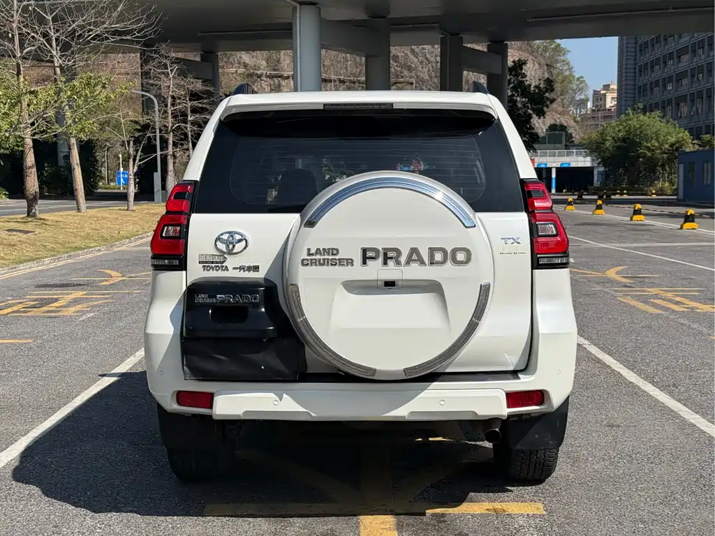 TOYOTA PRADO