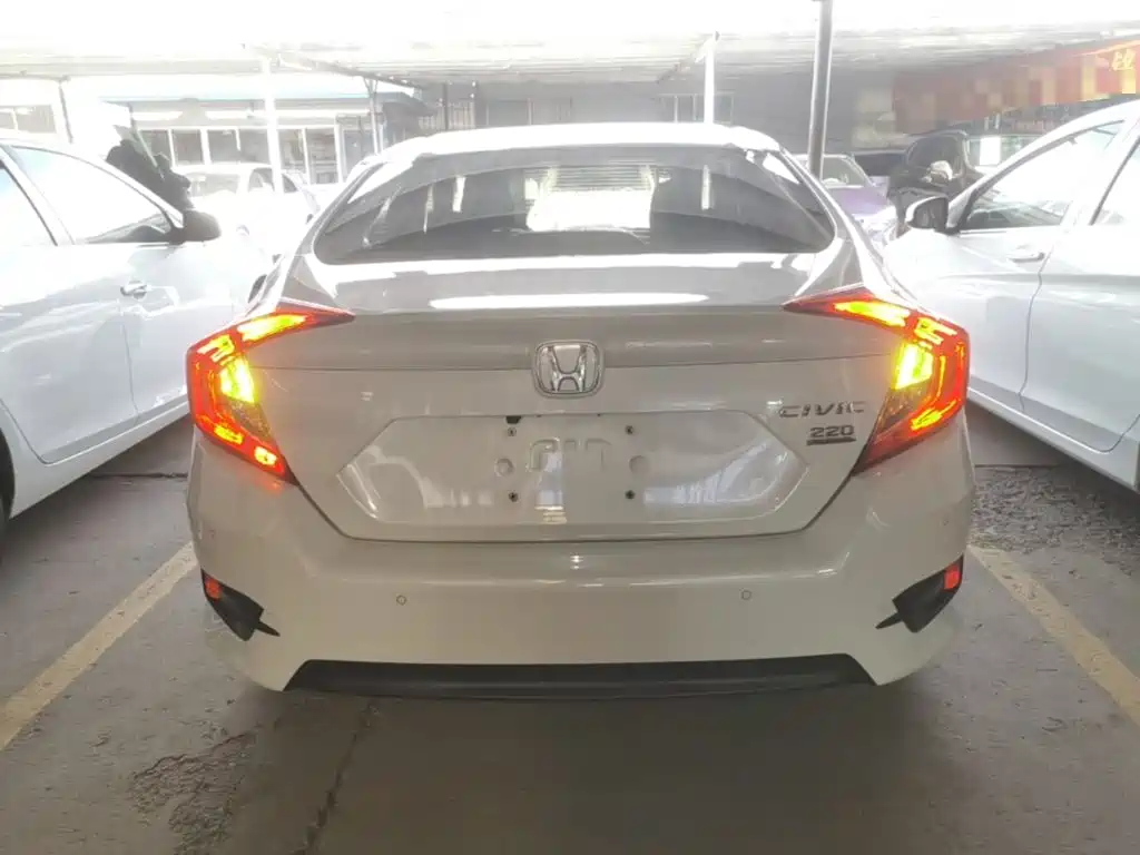 Honda Civic — миниатюра 6