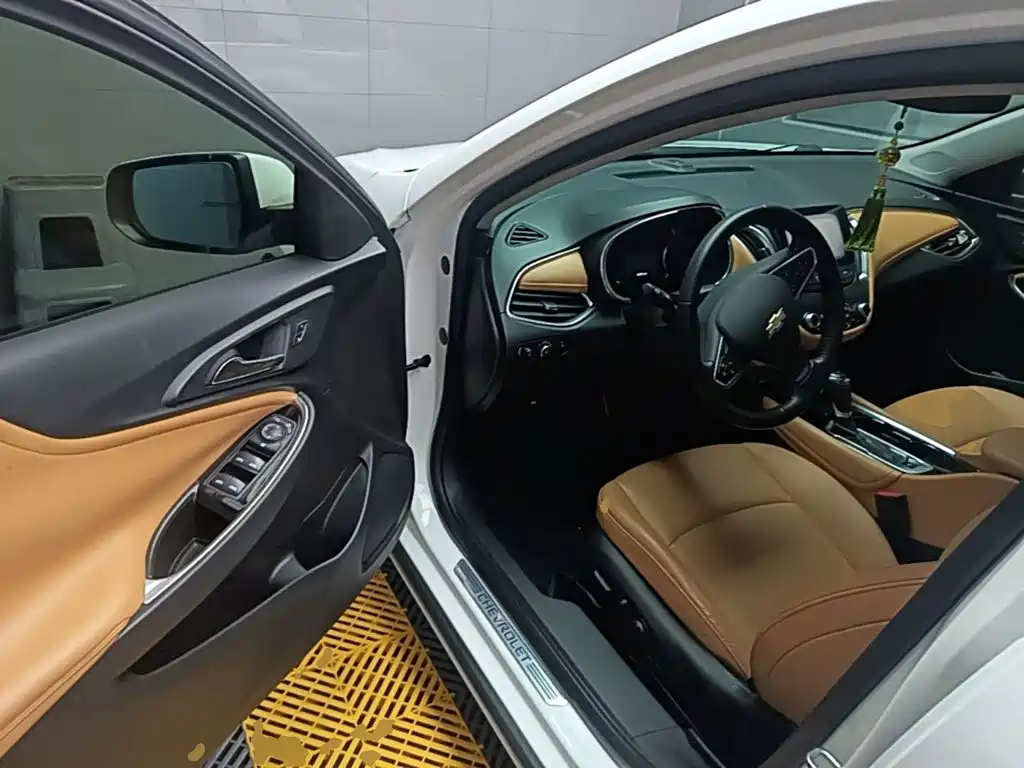 Chevrolet Malibu XL — миниатюра 16