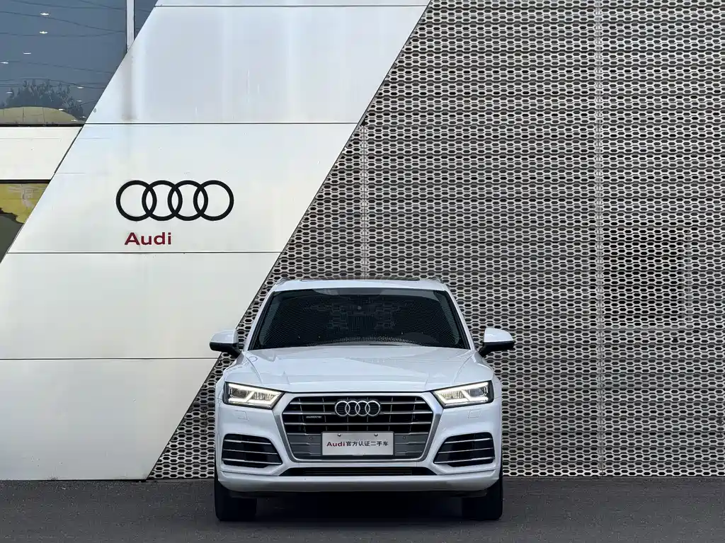 Audi Q5L — миниатюра 2