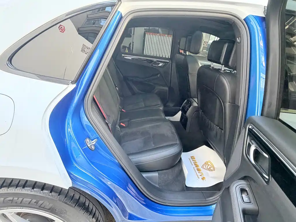 Porsche Macan — миниатюра 13
