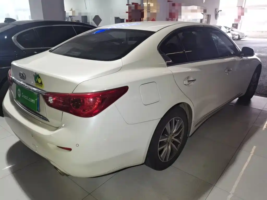 Infiniti Q50L 2016 2.0T Enjoy