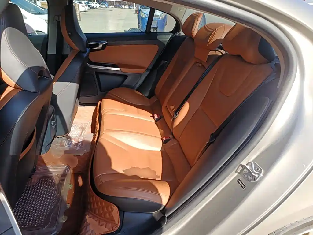 Volvo S60 — миниатюра 17