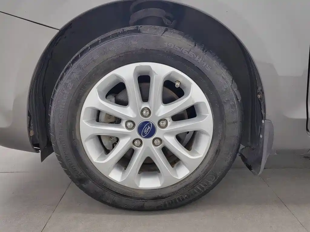 Ford Focus — миниатюра 17
