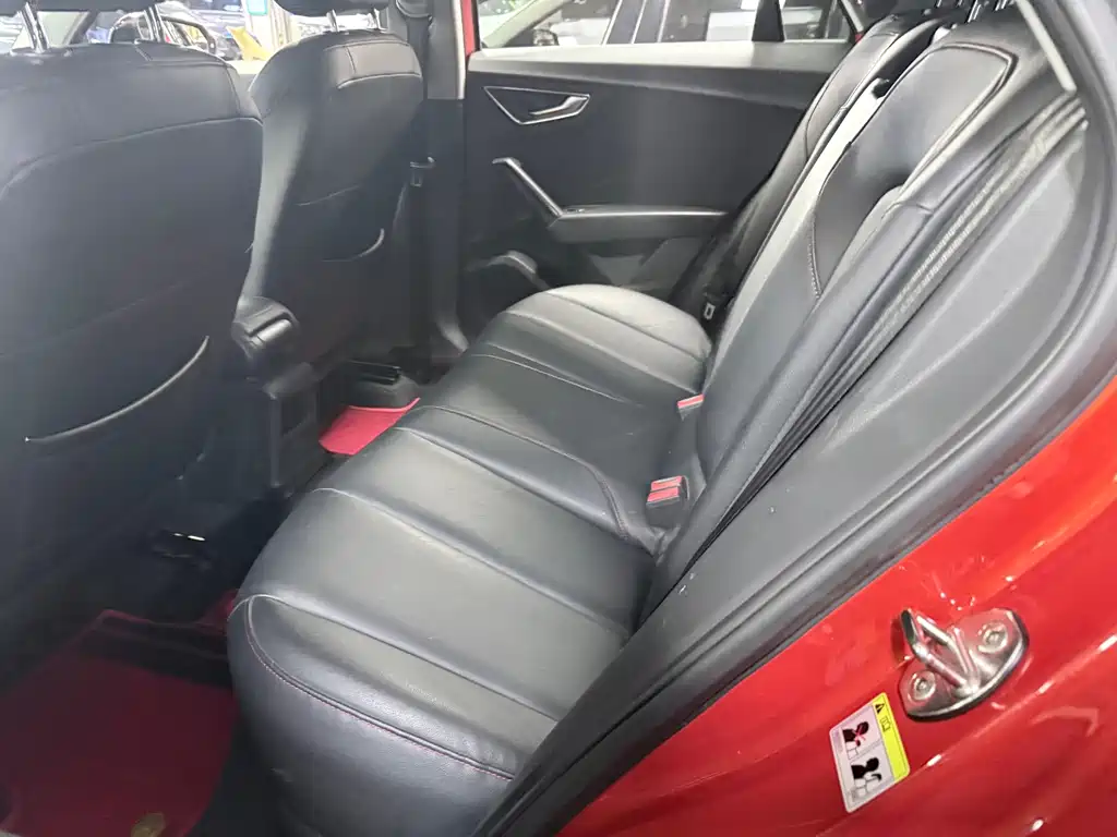 Audi Q2L — миниатюра 11