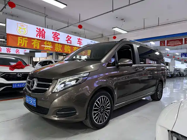 Mercedes-Benz V-Class