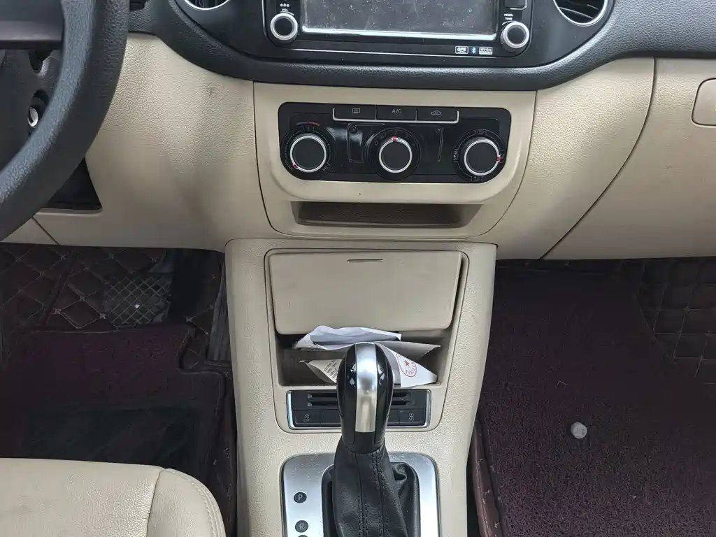 Volkswagen Tiguan — миниатюра 8
