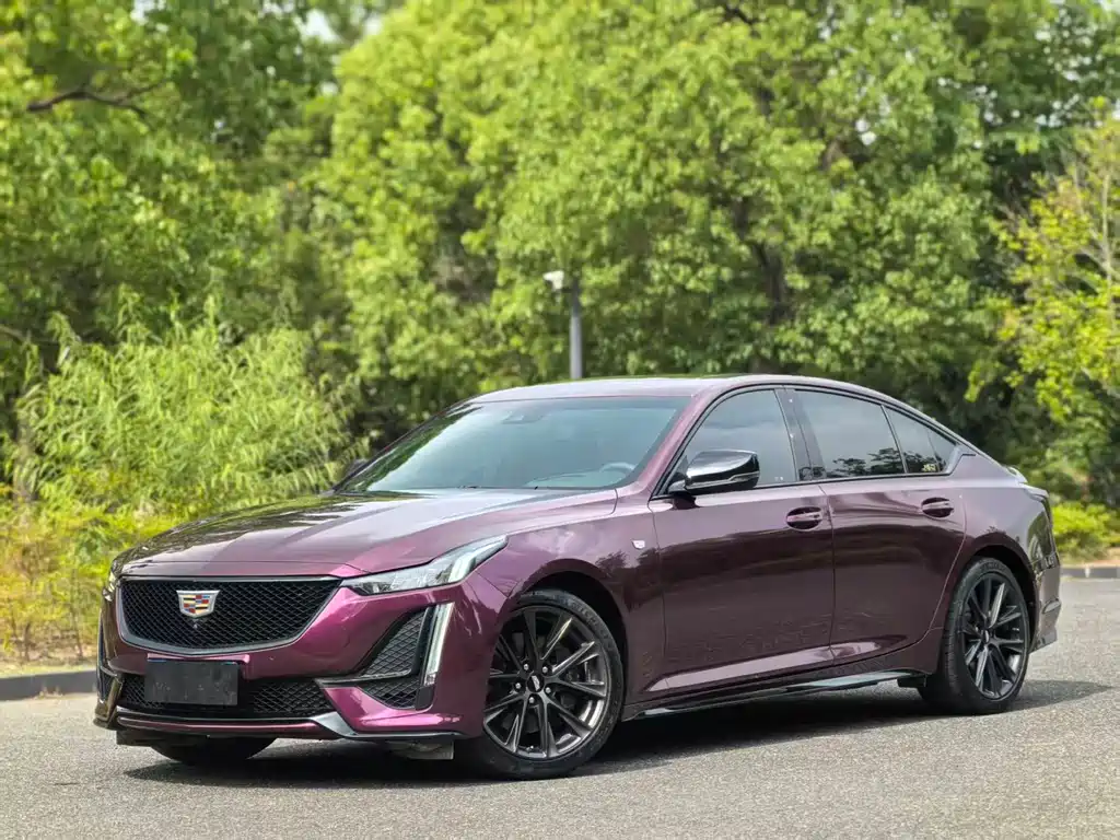 Cadillac CT5 2023 28T