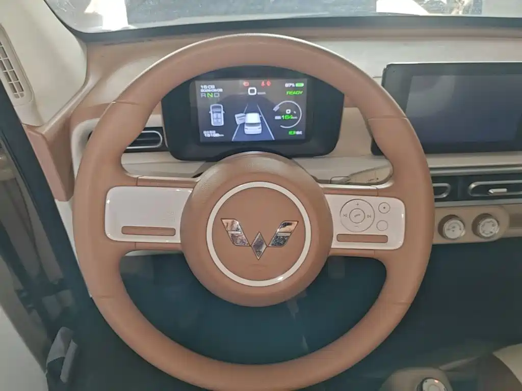 Wuling MINIEV — миниатюра 11