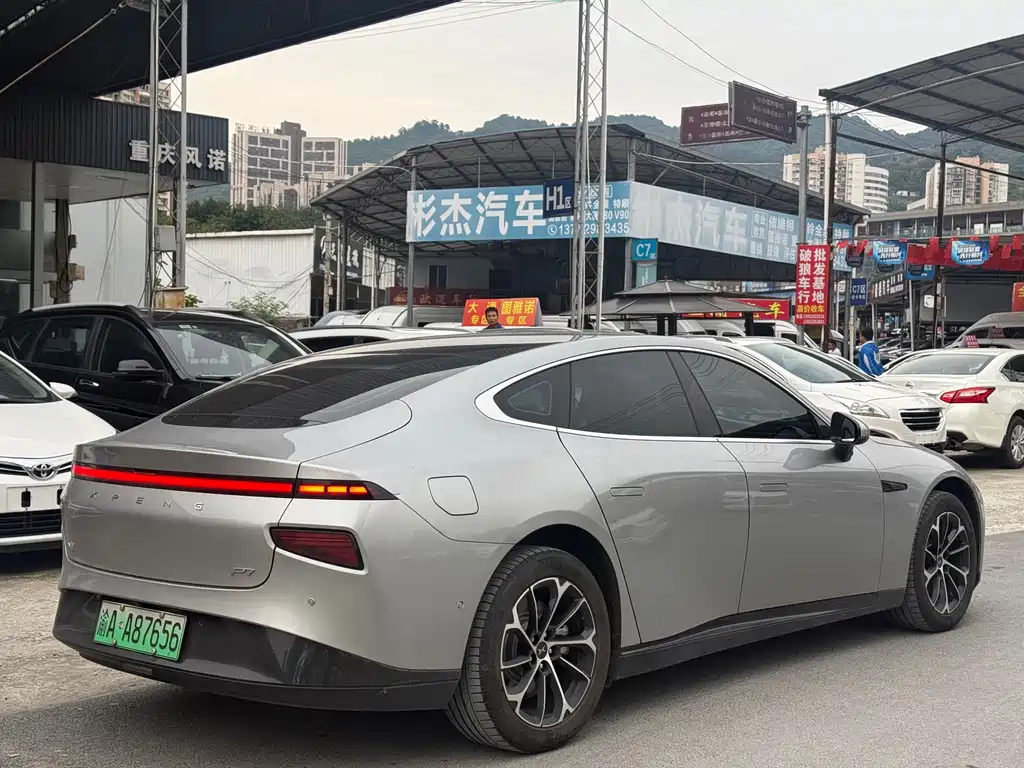 XPeng P7 — миниатюра 4