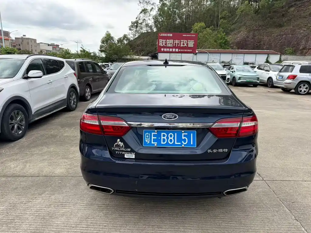 Ford Taurus — миниатюра 8