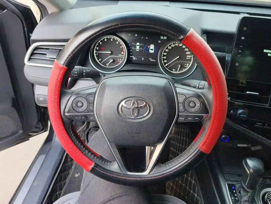 Toyota Camry — миниатюра 14